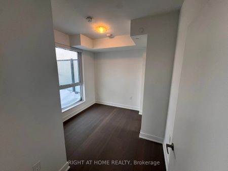 2088 James Street #510 - Photo 4