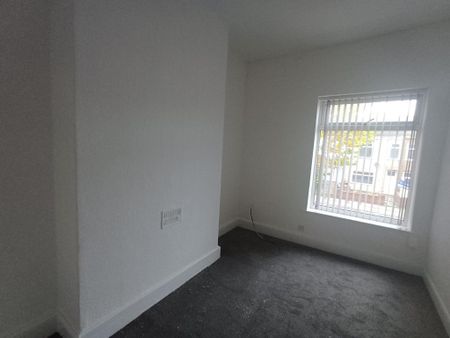 4 bedroom terraced house to rent - Photo 4
