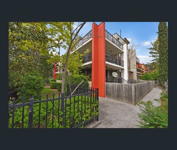 SPACIOUS 1ST FLOOR APARTMENT - Photo 6