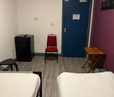 1 bedroom flat to rent - Photo 4