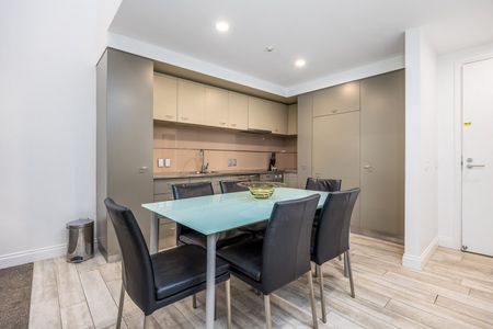 Harbour Vibes & City Lights - Photo 2