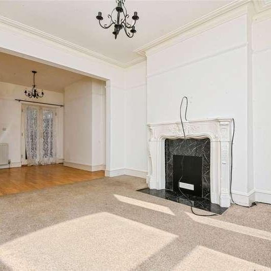 Rosemary Road West, Clacton-on-sea, CO15 - Photo 1
