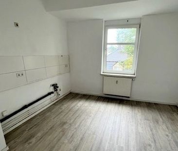 IN SANIERUNG! 3-Zimmer für die kleine Familie! Mietbeginn ab 01.02.... - Foto 2