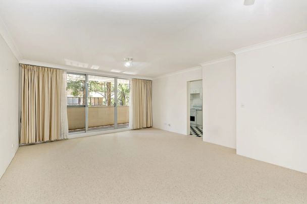 Quiet and Convenient Two-Bedroom Apartment in the Heart of Artarmon - Photo 1