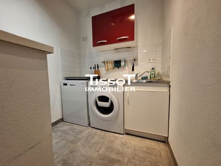 Location Appartement 2 pièces 40m² NIMES 30000 - Photo 3