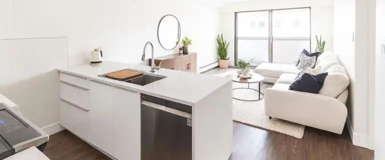 Kits Corner | 2180 West 4th Ave, Vancouver - Photo 1