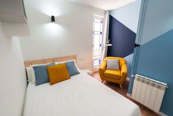 Ronda de Sant Pere, Barcelona, Catalonia 08010