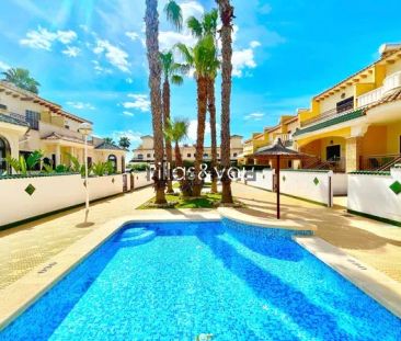 Alquiler de chalet adosado en Avenida de Málaga, 20 - Photo 2