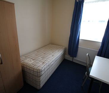 3 Bed Student Accommodation - Photo 3