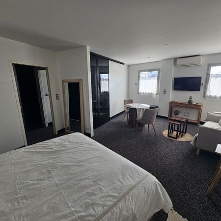 Location Appartement 1 pièce 44m² COGNAC 16100 - Photo 4