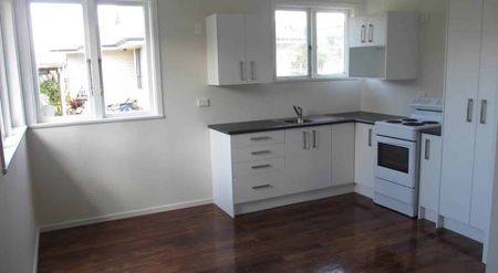 Family home with a great location! - Photo 2