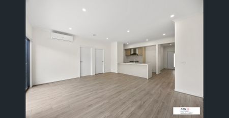 Spacious 4-Bedroom Family Home in Prime Berwick Location - Photo 2