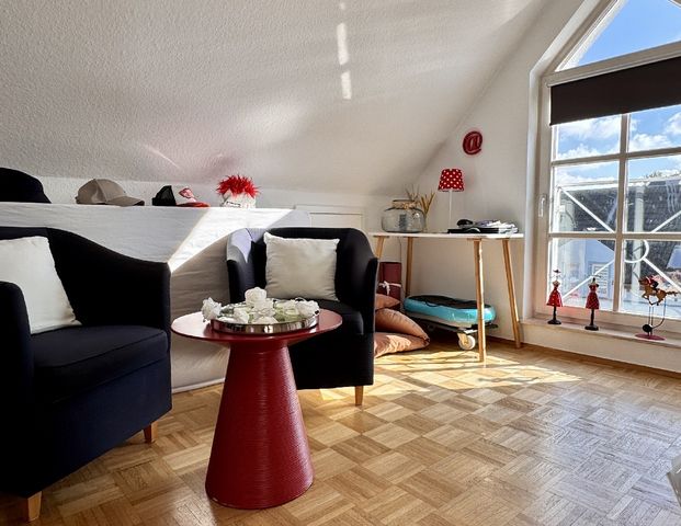 3-Zi.-DG-Wohnung mit schöner Dachterrasse - Zentrumsnah! - Photo 1