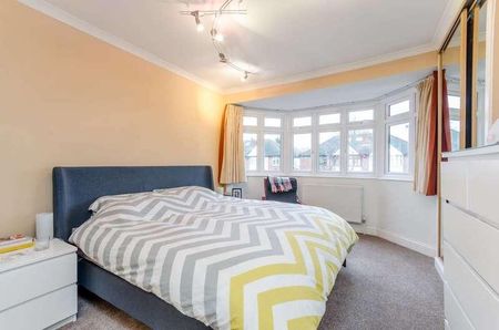 Leafield Road, Merton, SW20 - Photo 4