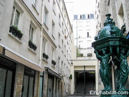 Logement à Paris, Location meublée - Photo 4