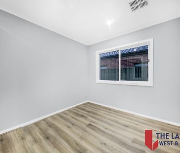 Lease | Brand-New Hampton-Style Elegance in Katalia Estate - Photo 4