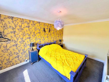 3 bedroom semi-detached house to rent - Photo 5