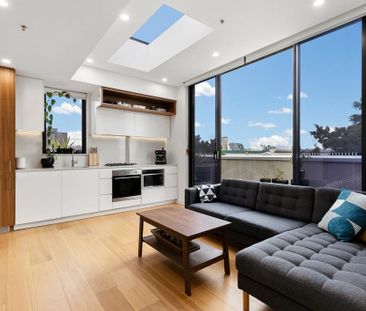 Sundrenched Inner-City Living - Photo 1