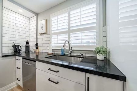 For Lease - 88 South Bend Road Unit# Unit A, Hamilton, Ontario - Photo 2