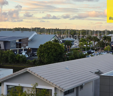 Luxury Living Awaits - Stylish 3-Bedroom Apartment in Hope Island R... - Photo 6