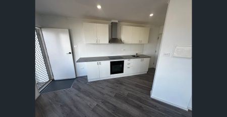 Beachside Unit - Metres Away from the Water - Photo 4