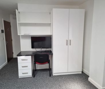 Studio to rent - Photo 3