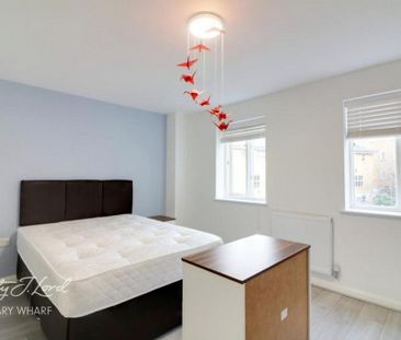 1 bedroom in a flat share to rent - Photo 2
