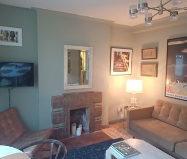 2 Bed Flat, Barrington Court, N10 - Photo 2