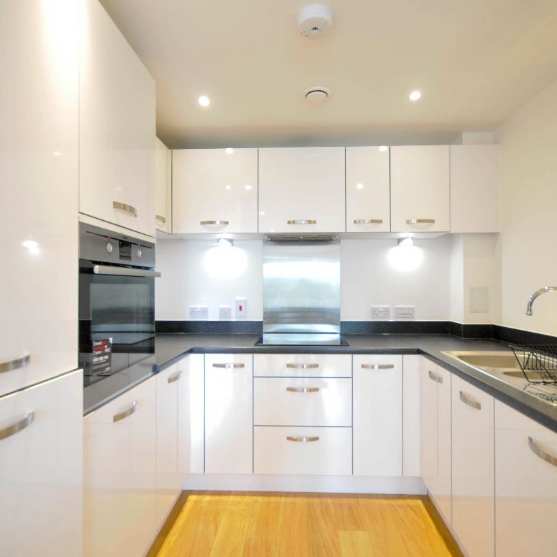 13 Atkins Square, Dalston Lane, London, E8 - Photo 1