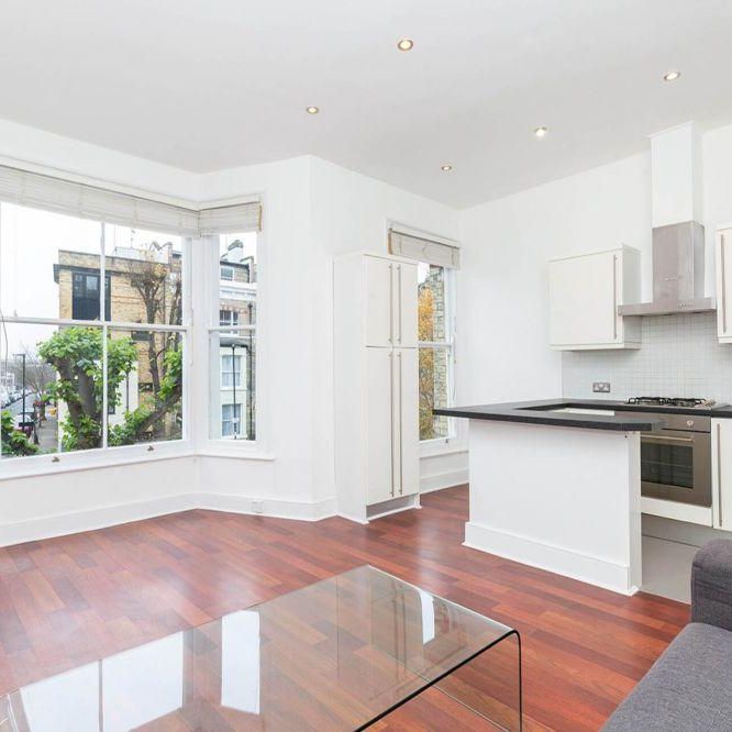 1 bedroom flat to rent - Photo 1