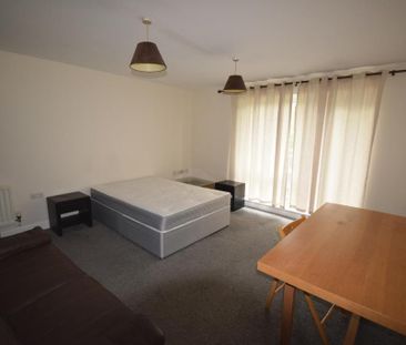 3 bedroom apartment to rent - Photo 2