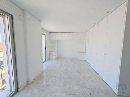 2 bedroom luxury Flat for rent in Lisbon, Portugal - Photo 4