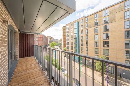 2 bedroom flat to rent - Photo 2