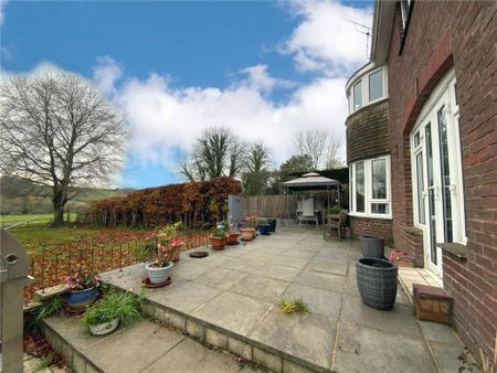 3 bedroom detached house to rent - Photo 2