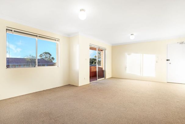 Spacious Two Bedroom Apartment In The Heart Of Lakemba - Photo 1