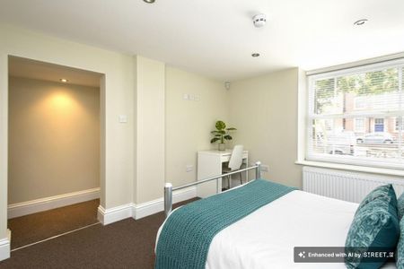 5 bedroom flat to rent - Photo 5