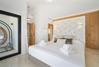 Stunning modern family villa in the prestigious heart of Las Brisas