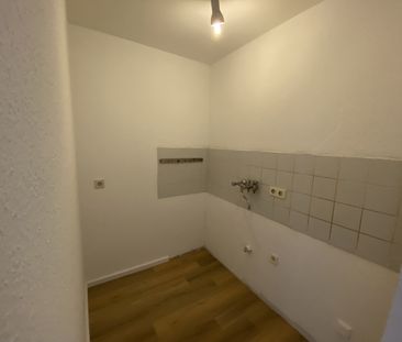 Frisch renovierte 2-Zimmer-Wohnung mit eigener Terasse! - Foto 4