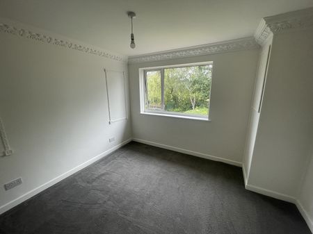 100 Longcroft Road, S18 - Photo 5