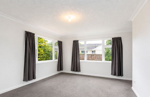 ILAM – 6 Bedrooms & 2 Bathrooms Student property - Photo 1