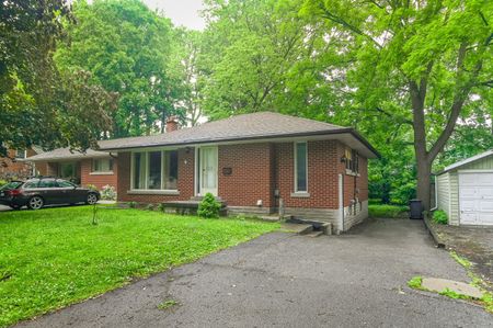 8 Mutual St, Guelph - Photo 2