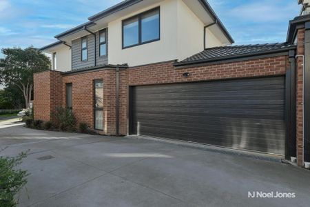 1/13 Kendall Street, RINGWOOD - Photo 2
