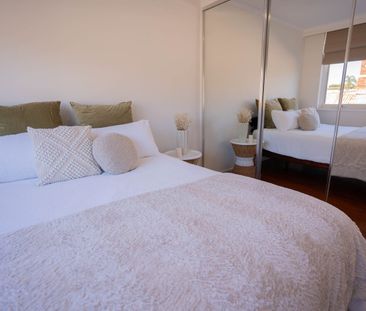 Sun-filled, fully furnished apartment- Walking distance to everythi... - Photo 4