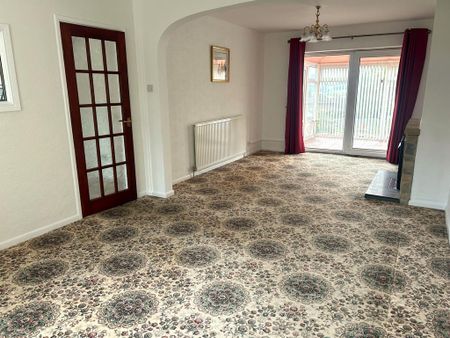 3 bedroom semi-detached house to rent - Photo 5