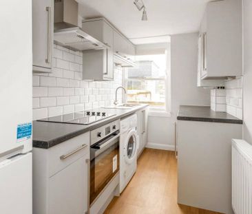 Second Floor 2 bedroom apartment renovated within the last 5 years ... - Photo 3
