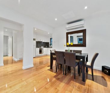 THREE BEDROOM FAMILY HOME - Photo 4
