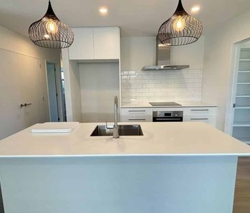 Halswell Sanctuary - Photo 2