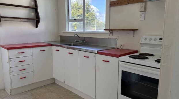 WOODVILLE - 3 BEDROOM - Photo 1