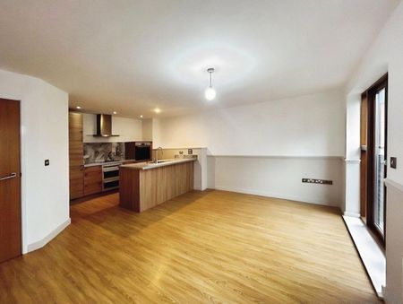 2 bedroom flat to rent - Photo 2