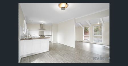 35 Daphne Crescent, Werribee, Vic 3030 - Photo 4